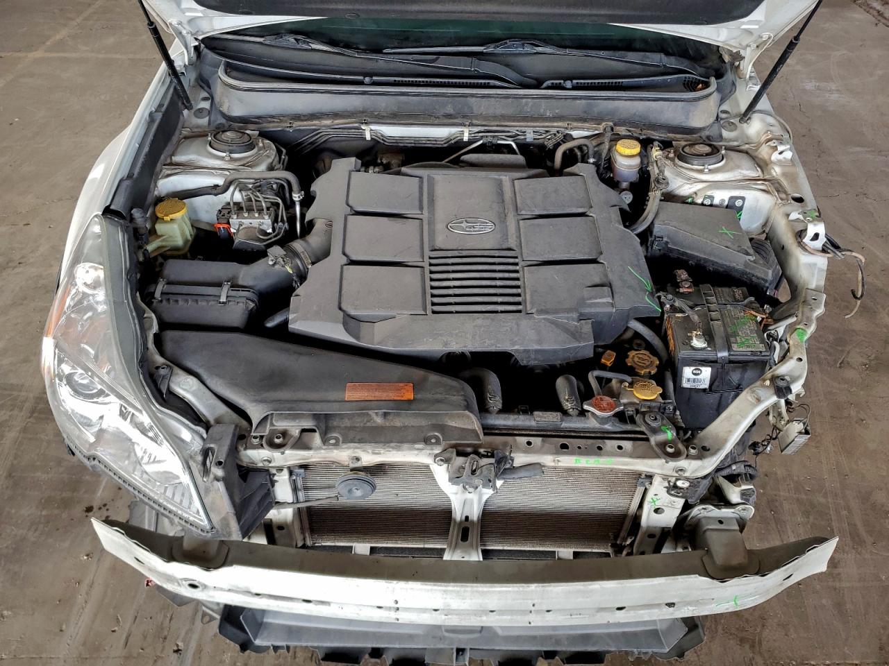 Subaru Outback 3.6r Limited Image 9