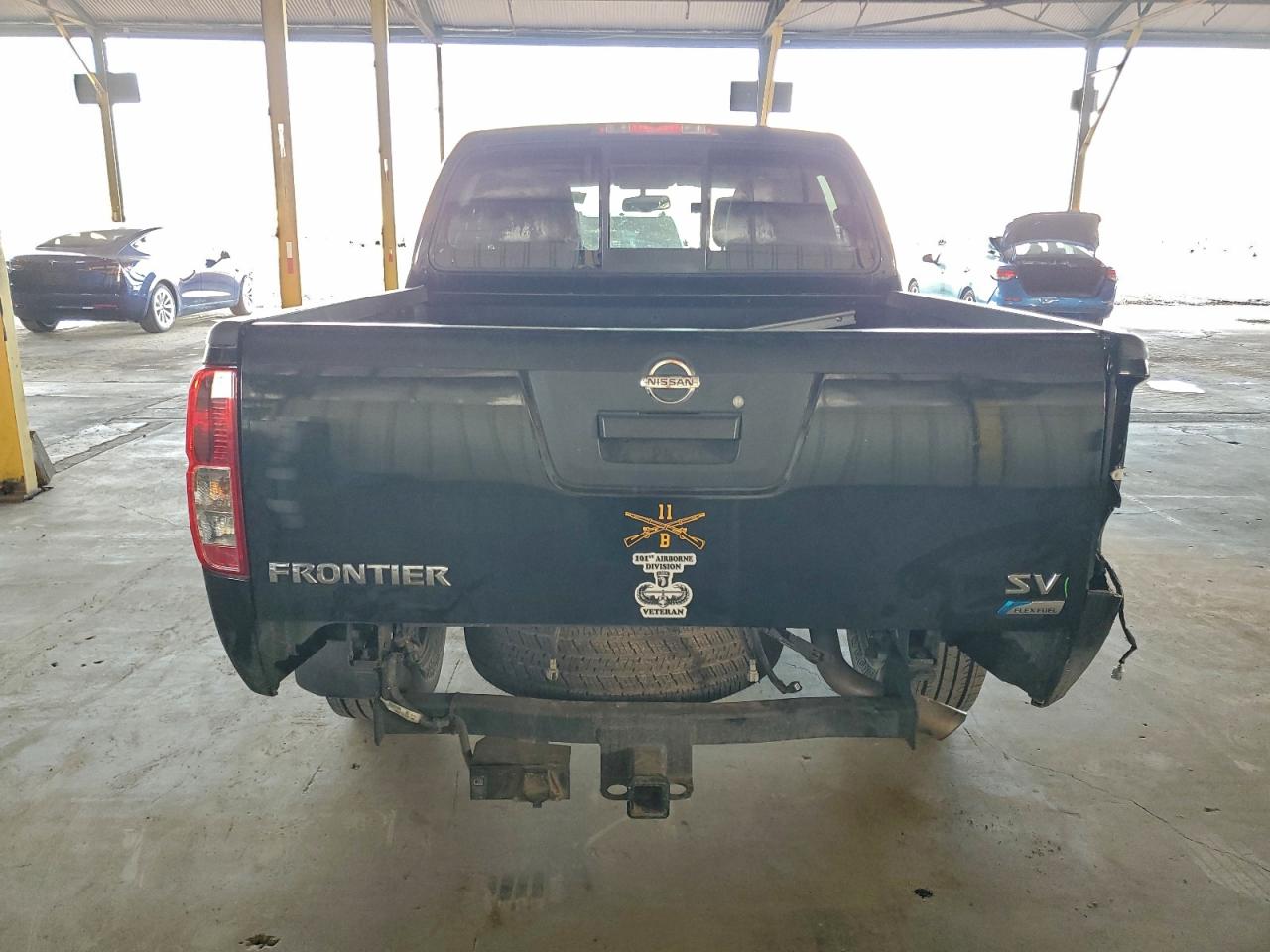 Nissan Frontier S Image 2