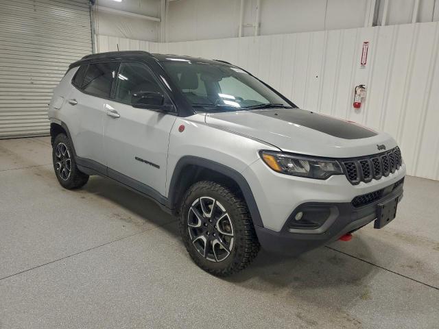 Jeep Compass Trailhawk Image 10