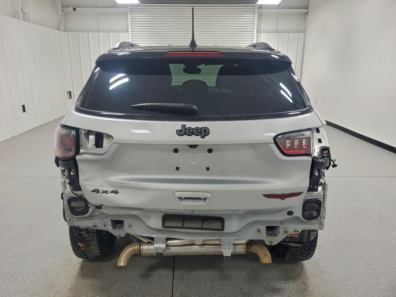 Jeep Compass Trailhawk Image 6