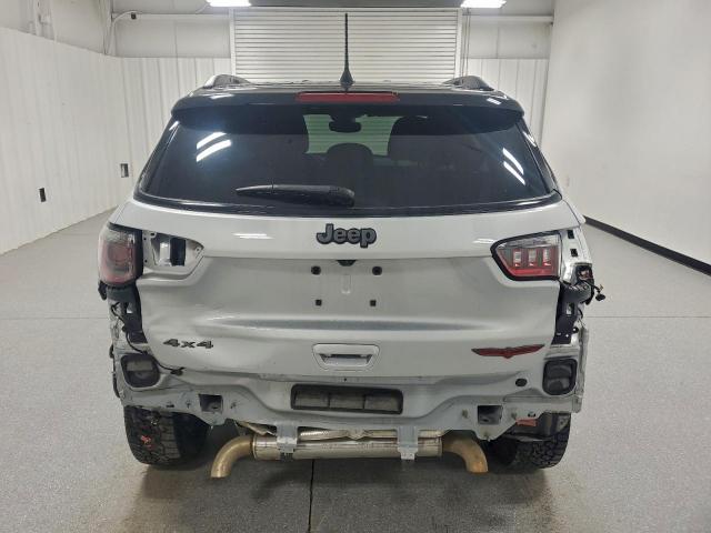 Jeep Compass Trailhawk Image 6