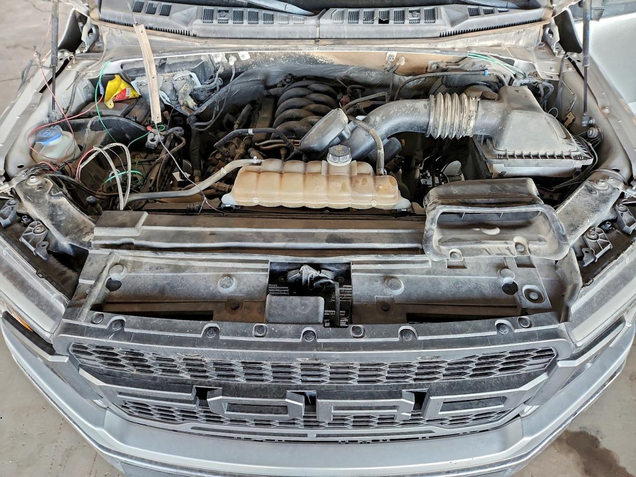 Ford F-150 Supercrew Image 4