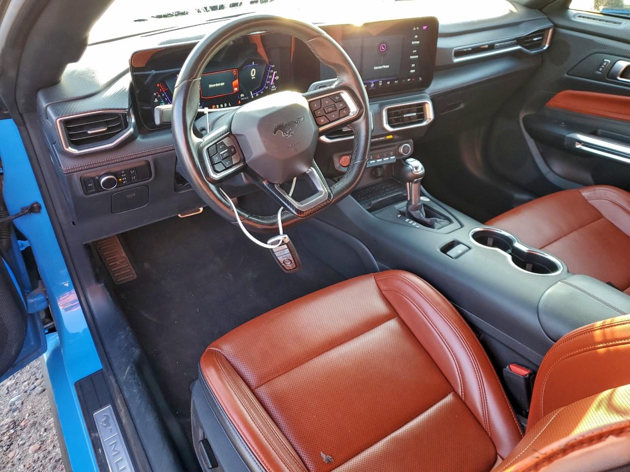 Ford Mustang Image 4