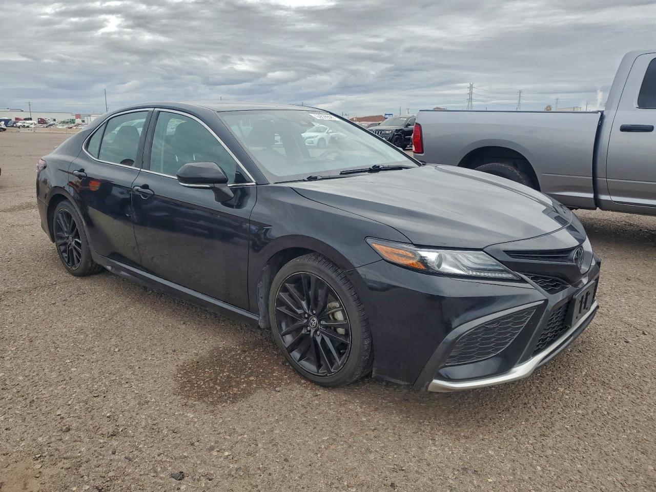 Toyota Camry Xse Image 2