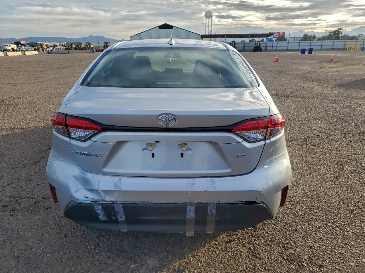 Toyota Corolla Le Image 7