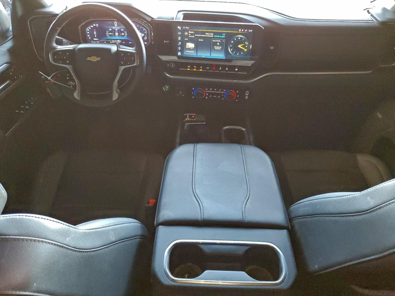 Chevrolet Silverado K1500 Ltz Image 9