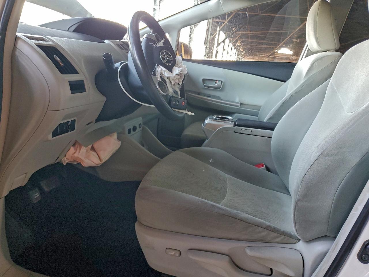 Toyota Prius Image 10