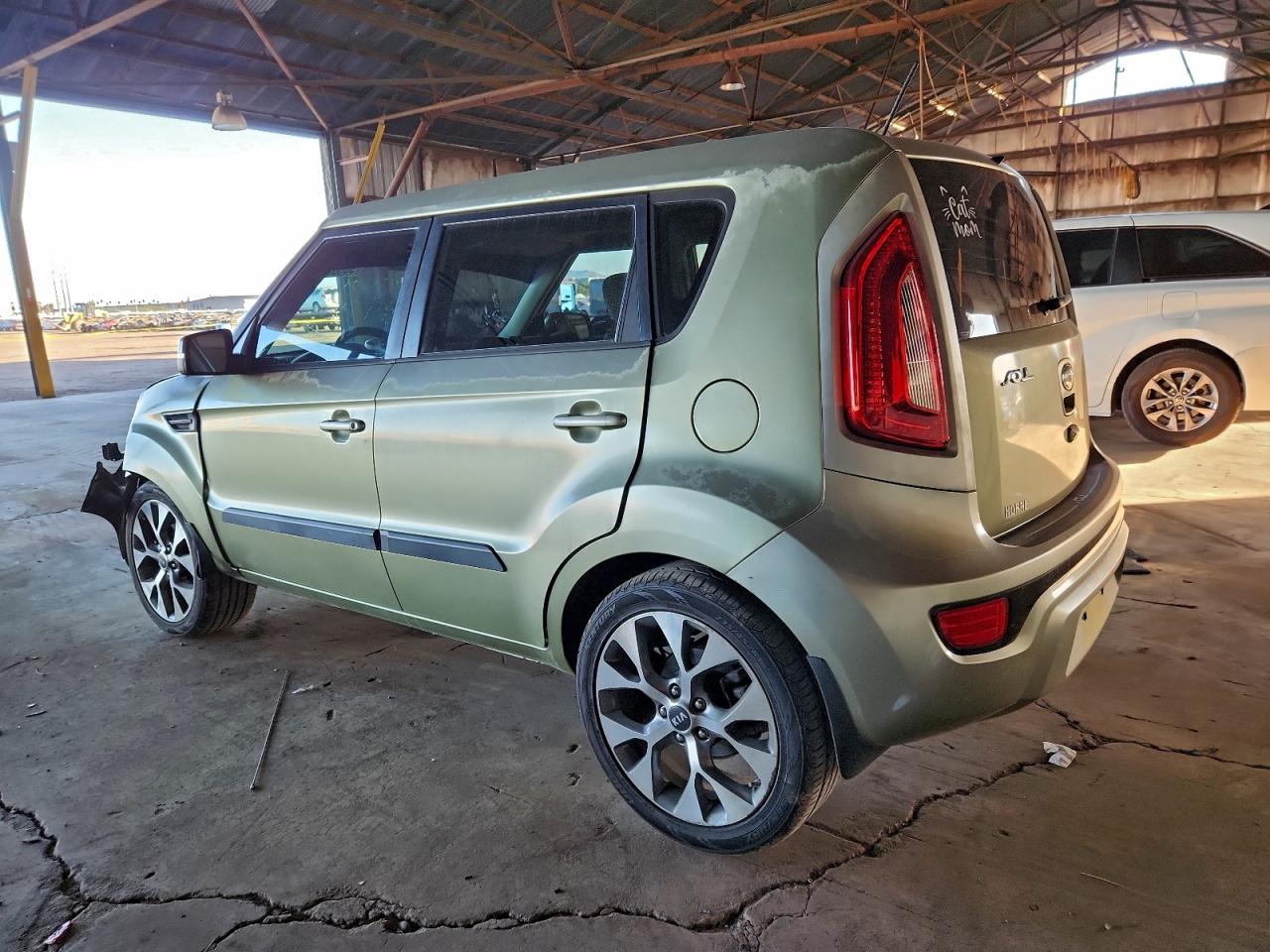 Kia Soul + Image 3