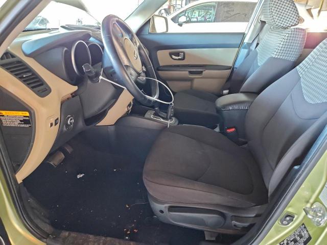 Kia Soul + Image 12