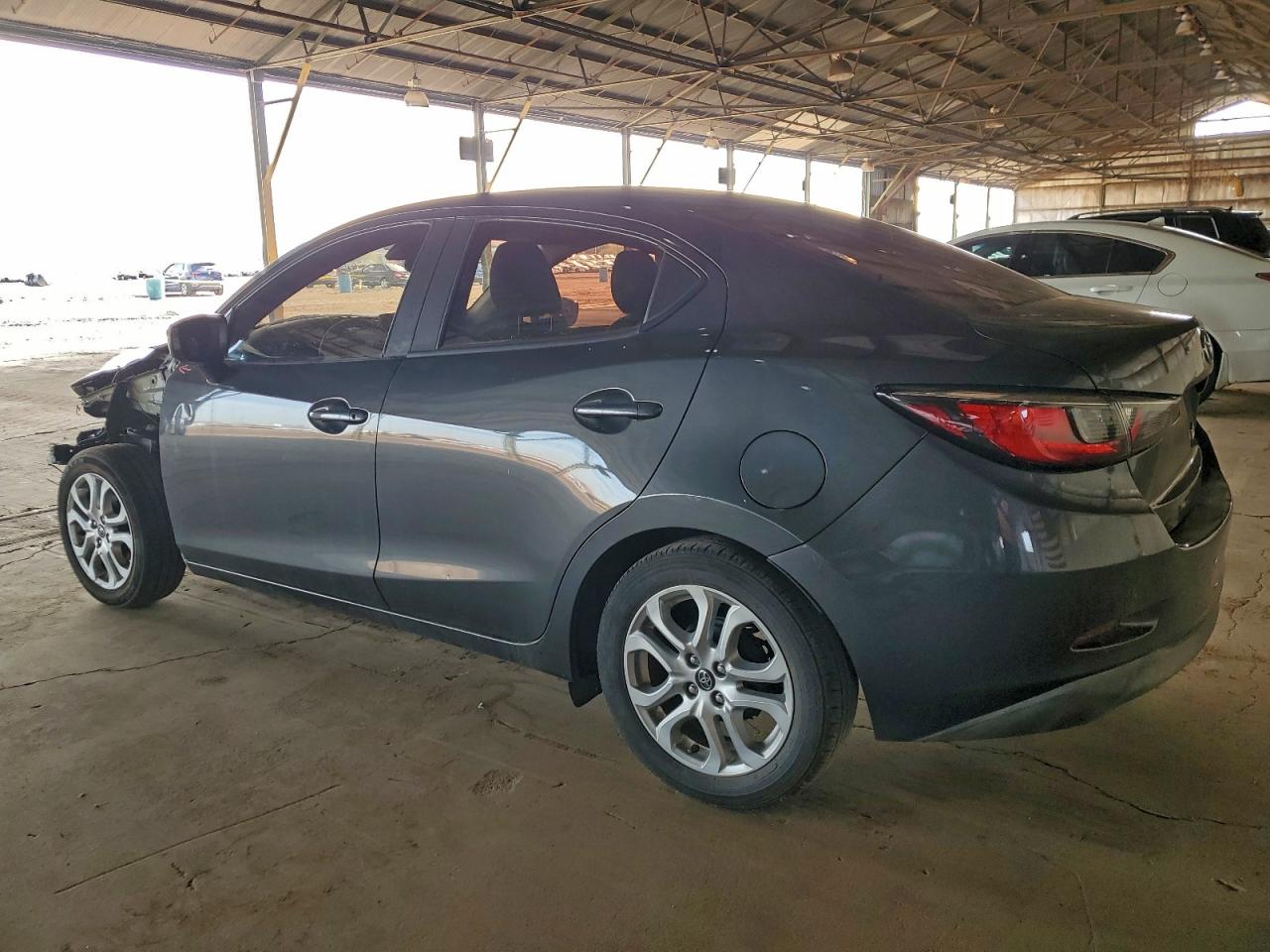 Toyota Yaris Image 4